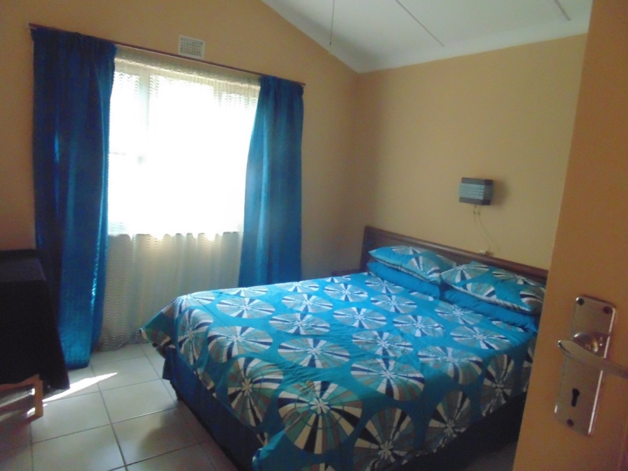 2 Bedroom Property for Sale in Hibberdene KwaZulu-Natal