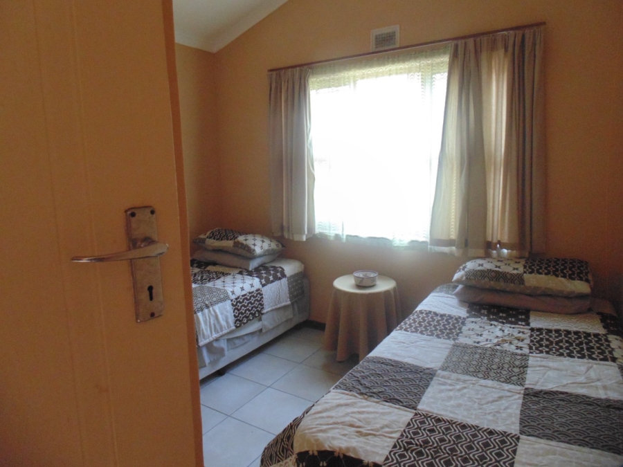 2 Bedroom Property for Sale in Hibberdene KwaZulu-Natal