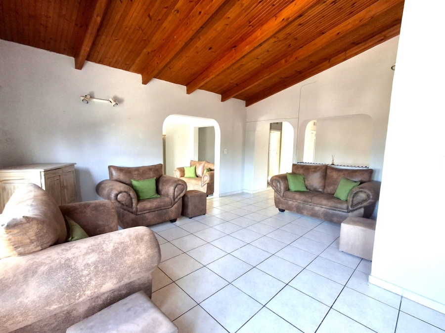 2 Bedroom Property for Sale in Port Edward KwaZulu-Natal
