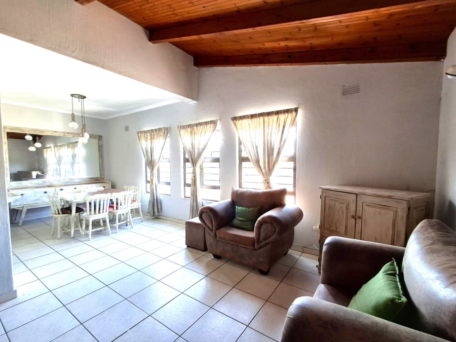 2 Bedroom Property for Sale in Port Edward KwaZulu-Natal