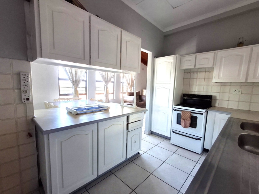 2 Bedroom Property for Sale in Port Edward KwaZulu-Natal