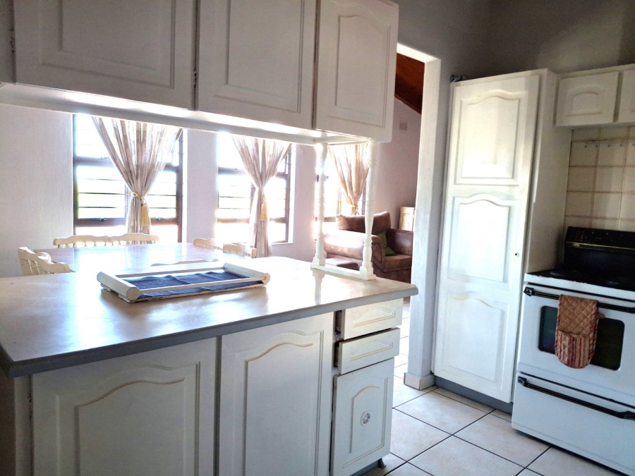 2 Bedroom Property for Sale in Port Edward KwaZulu-Natal
