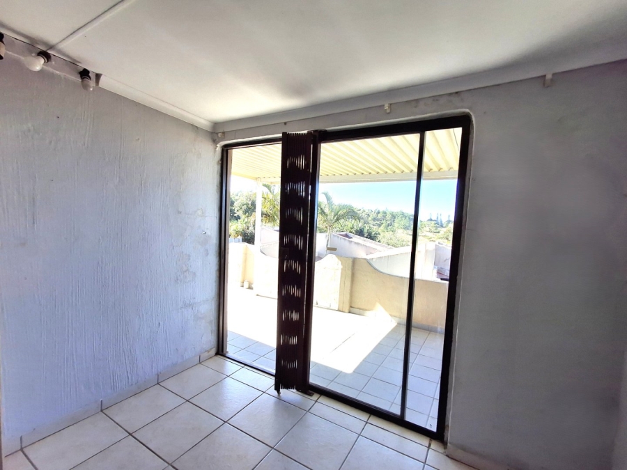 2 Bedroom Property for Sale in Port Edward KwaZulu-Natal