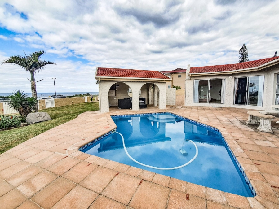 5 Bedroom Property for Sale in Manaba Beach KwaZulu-Natal