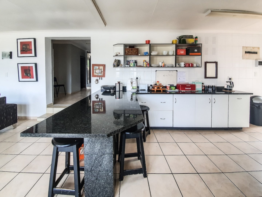 5 Bedroom Property for Sale in Manaba Beach KwaZulu-Natal