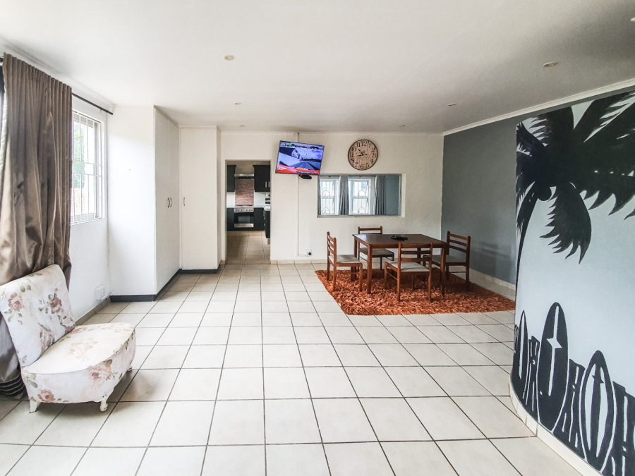 5 Bedroom Property for Sale in Manaba Beach KwaZulu-Natal