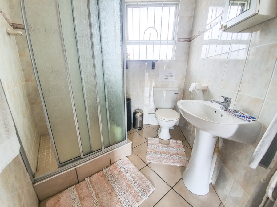 5 Bedroom Property for Sale in Manaba Beach KwaZulu-Natal