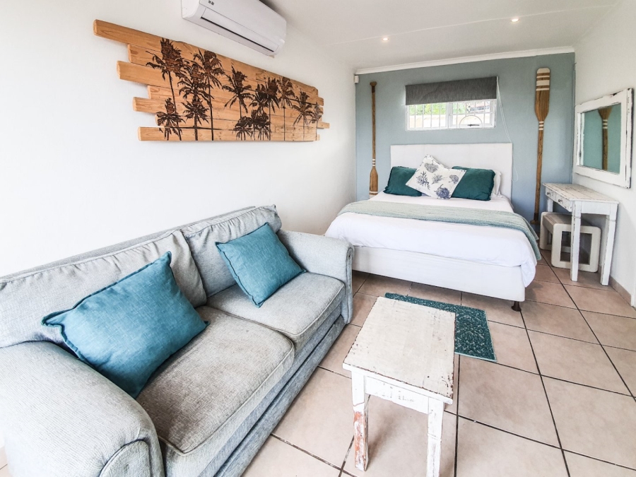 5 Bedroom Property for Sale in Manaba Beach KwaZulu-Natal