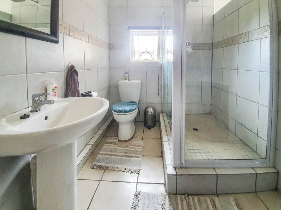5 Bedroom Property for Sale in Manaba Beach KwaZulu-Natal
