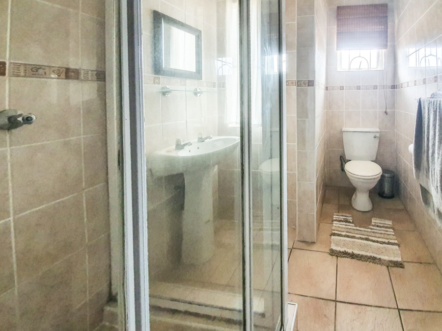 5 Bedroom Property for Sale in Manaba Beach KwaZulu-Natal