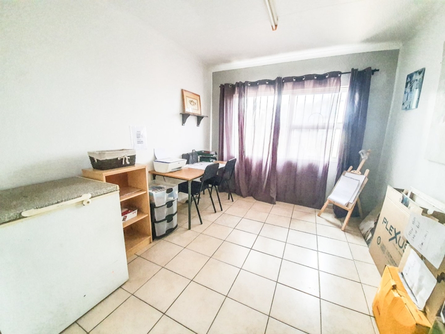 5 Bedroom Property for Sale in Manaba Beach KwaZulu-Natal