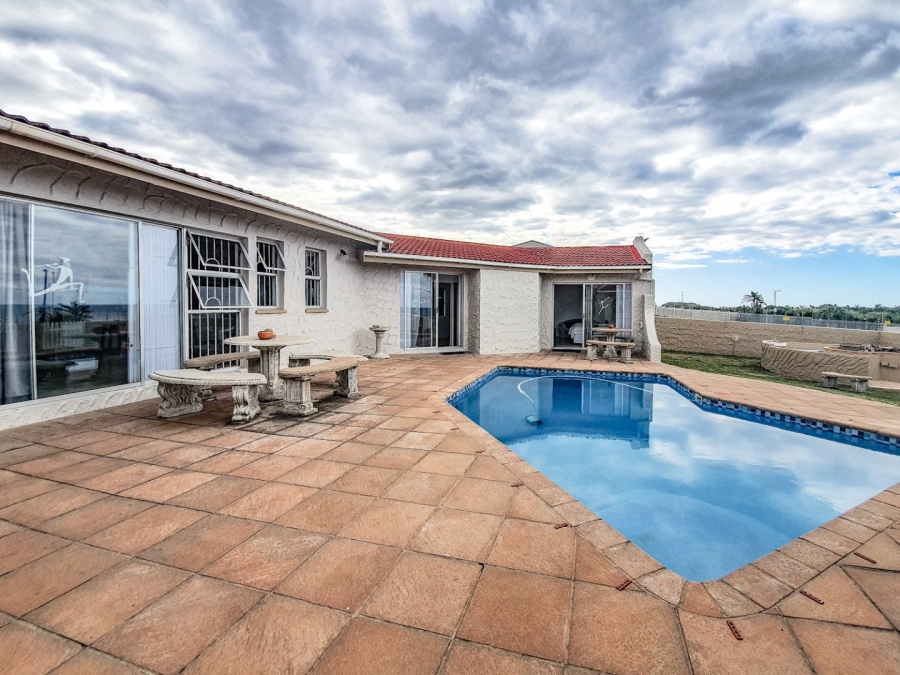 5 Bedroom Property for Sale in Manaba Beach KwaZulu-Natal