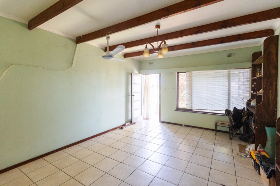 3 Bedroom Property for Sale in Sea Park KwaZulu-Natal