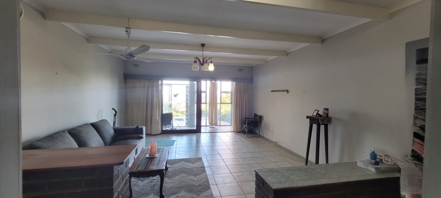 3 Bedroom Property for Sale in Sea Park KwaZulu-Natal