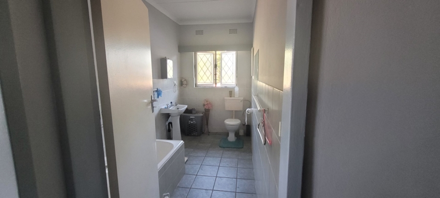 3 Bedroom Property for Sale in Sea Park KwaZulu-Natal
