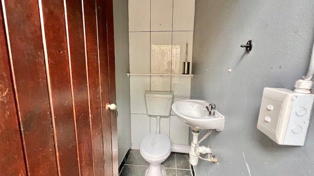 4 Bedroom Property for Sale in Uvongo KwaZulu-Natal