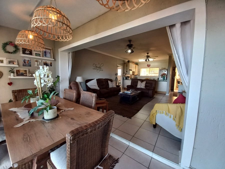 2 Bedroom Property for Sale in Sea Park KwaZulu-Natal