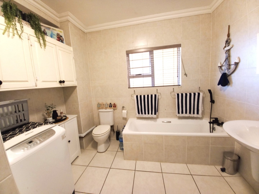 2 Bedroom Property for Sale in Sea Park KwaZulu-Natal