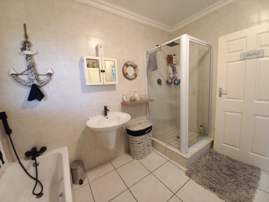 2 Bedroom Property for Sale in Sea Park KwaZulu-Natal