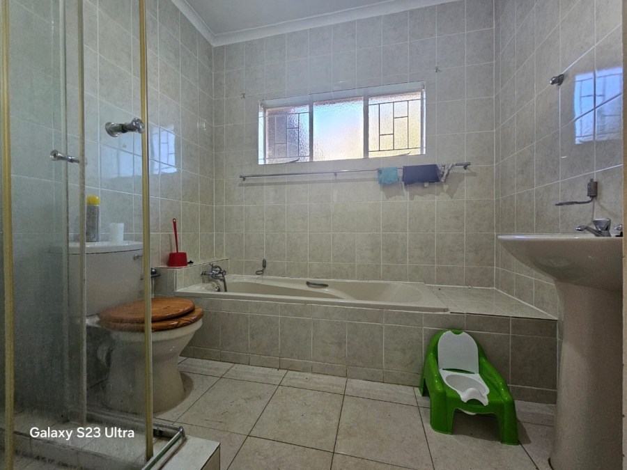 2 Bedroom Property for Sale in Aviary Hill KwaZulu-Natal