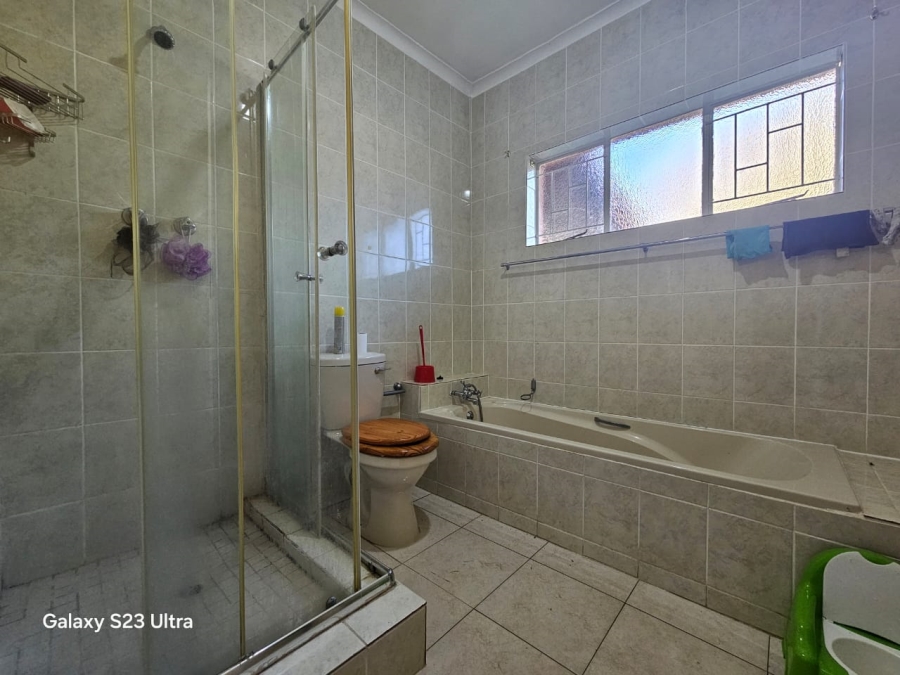 2 Bedroom Property for Sale in Aviary Hill KwaZulu-Natal