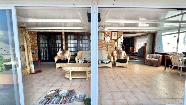 3 Bedroom Property for Sale in Uvongo KwaZulu-Natal