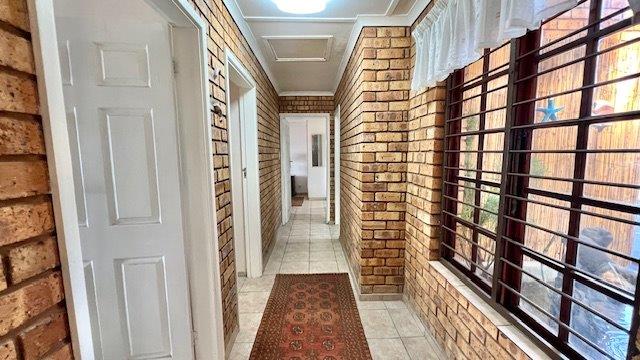 3 Bedroom Property for Sale in Uvongo KwaZulu-Natal