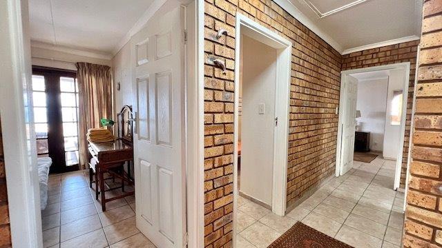 3 Bedroom Property for Sale in Uvongo KwaZulu-Natal