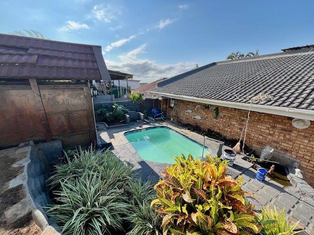 3 Bedroom Property for Sale in Uvongo KwaZulu-Natal