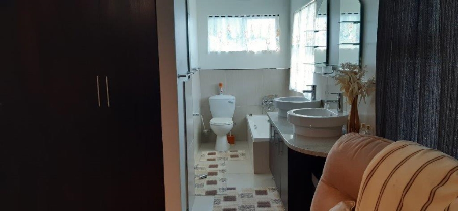 6 Bedroom Property for Sale in Woodgrange KwaZulu-Natal