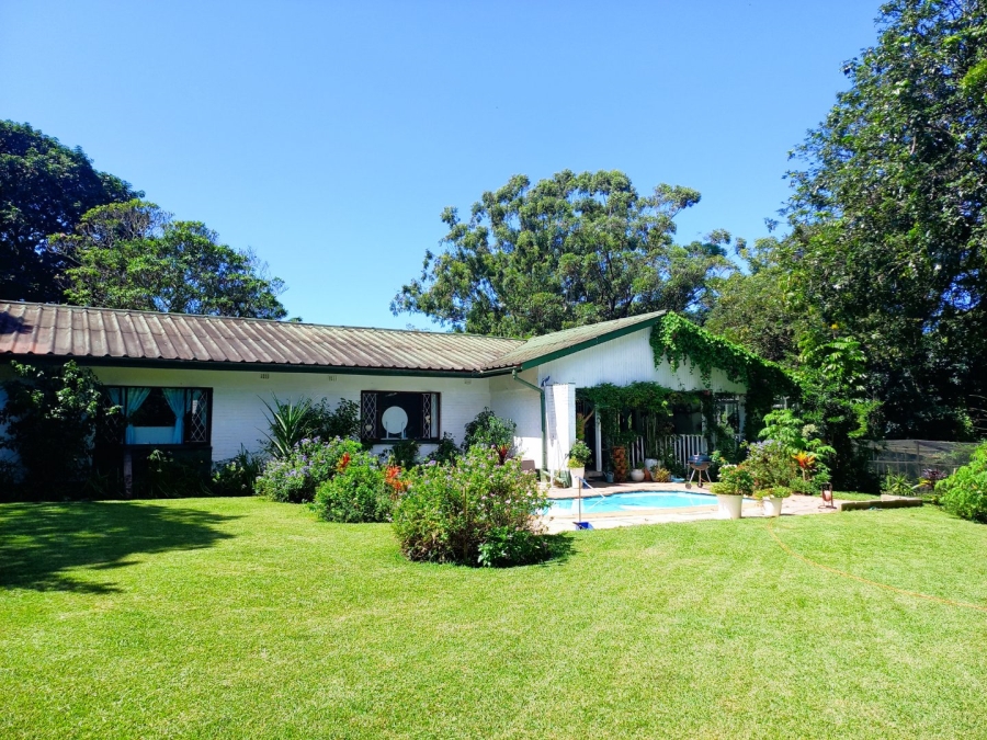 4 Bedroom Property for Sale in Umtentweni KwaZulu-Natal