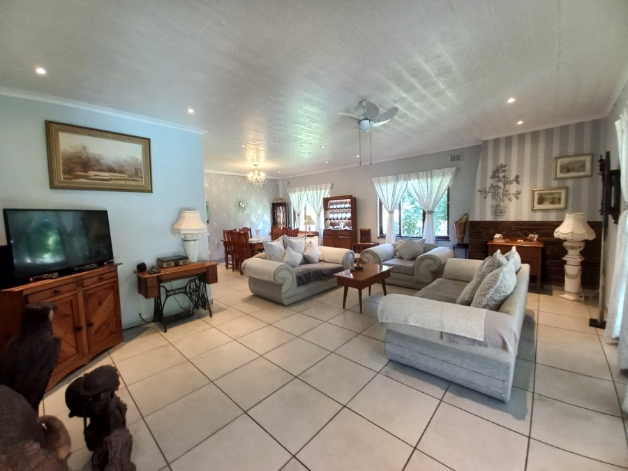 4 Bedroom Property for Sale in Umtentweni KwaZulu-Natal