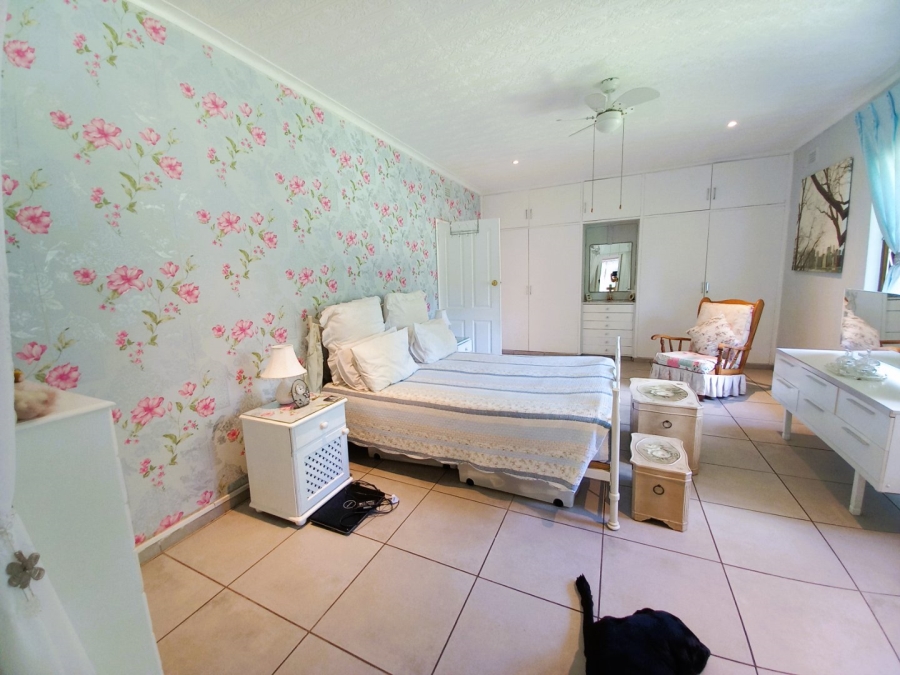 4 Bedroom Property for Sale in Umtentweni KwaZulu-Natal