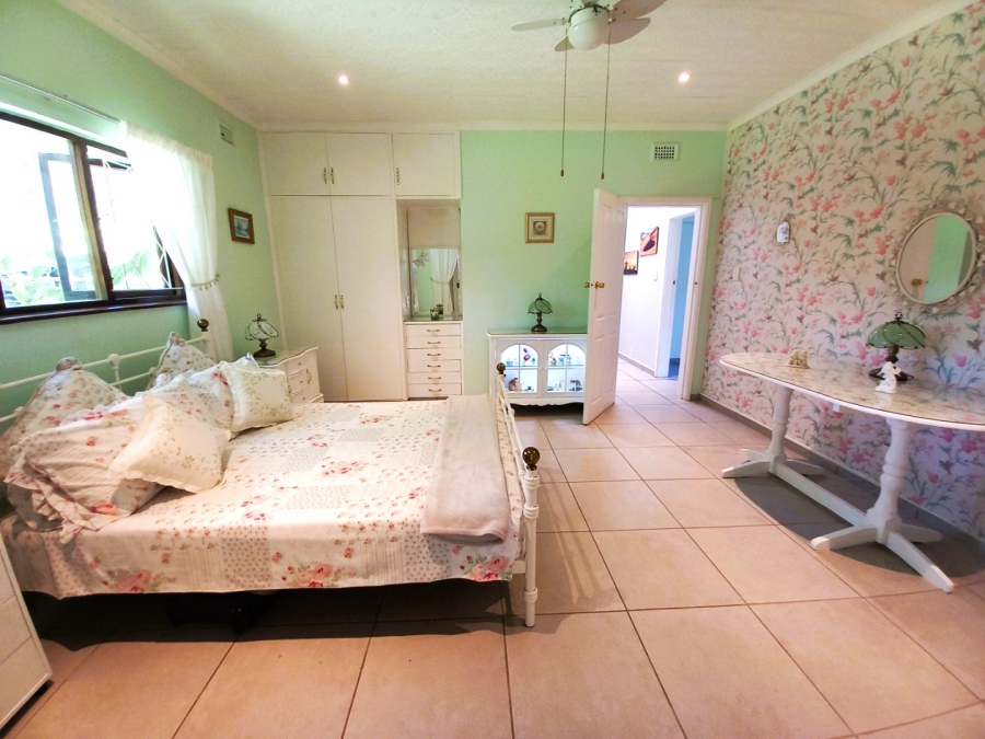 4 Bedroom Property for Sale in Umtentweni KwaZulu-Natal
