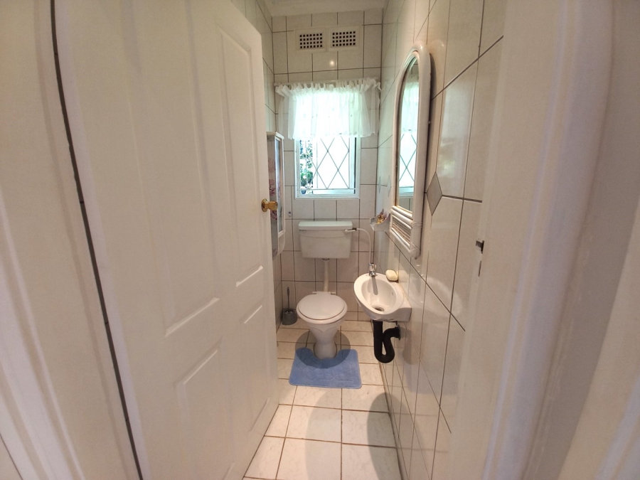 4 Bedroom Property for Sale in Umtentweni KwaZulu-Natal