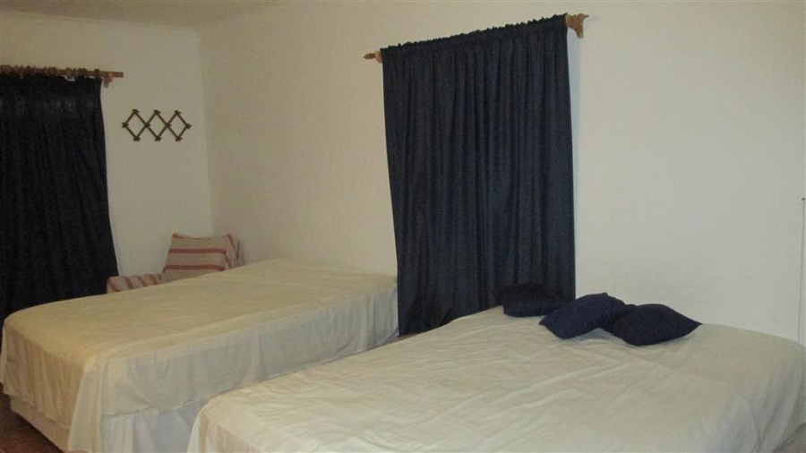 7 Bedroom Property for Sale in Marina Beach KwaZulu-Natal