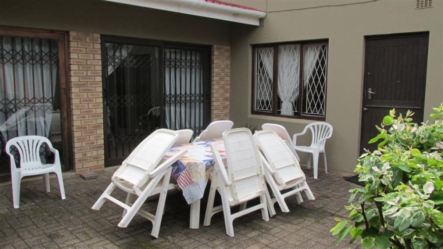 7 Bedroom Property for Sale in Marina Beach KwaZulu-Natal