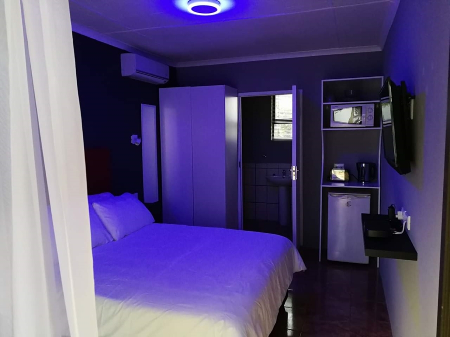 7 Bedroom Property for Sale in Sunwich Port KwaZulu-Natal