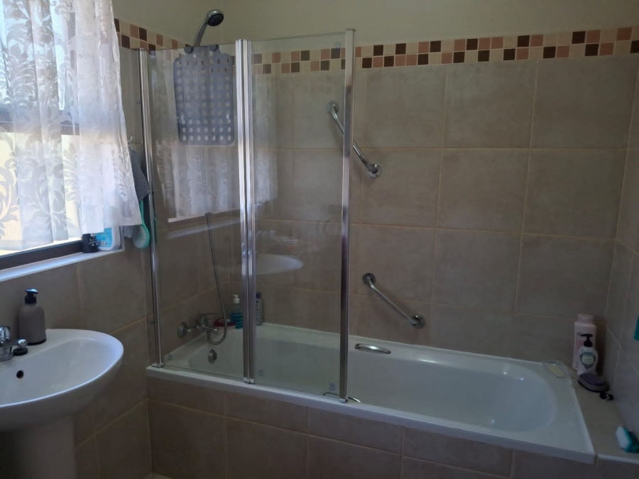 2 Bedroom Property for Sale in Shelly Beach KwaZulu-Natal