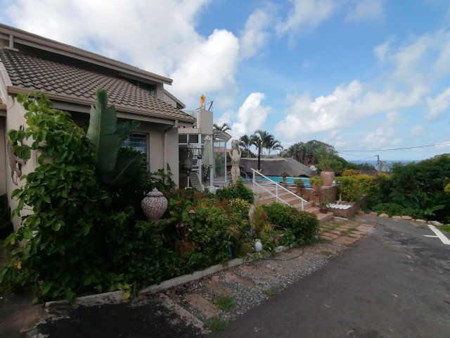6 Bedroom Property for Sale in Uvongo KwaZulu-Natal