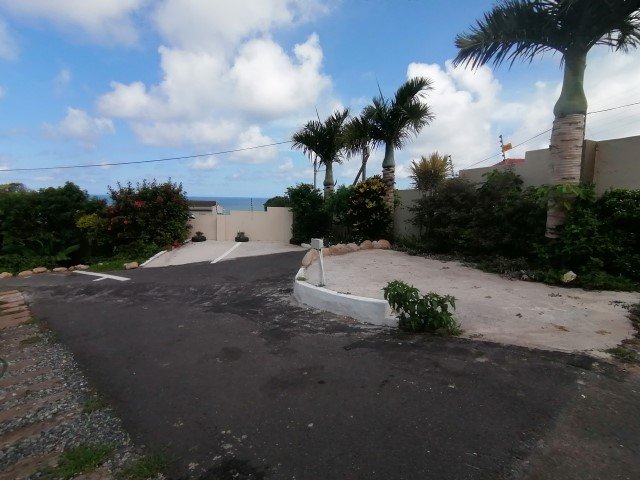 6 Bedroom Property for Sale in Uvongo KwaZulu-Natal