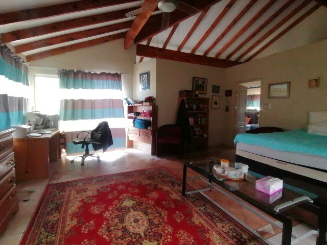 6 Bedroom Property for Sale in Uvongo KwaZulu-Natal