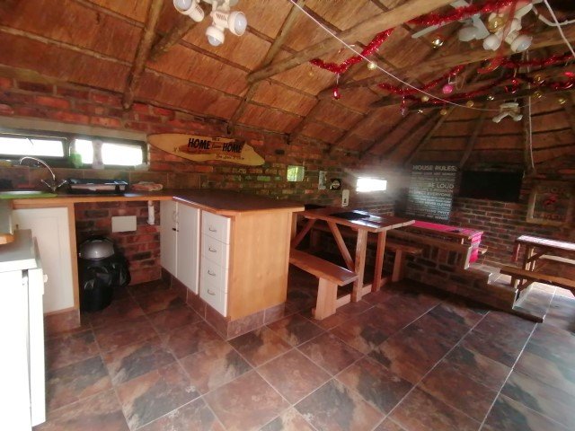 6 Bedroom Property for Sale in Uvongo KwaZulu-Natal