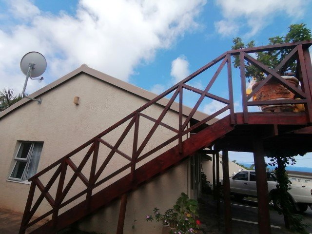 6 Bedroom Property for Sale in Uvongo KwaZulu-Natal