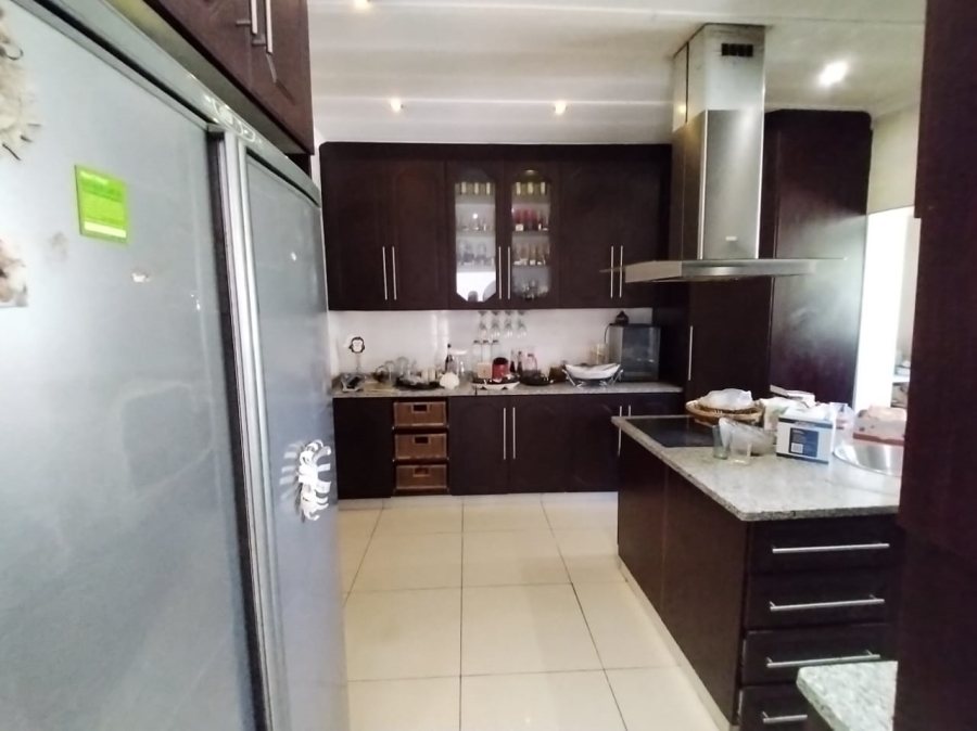 2 Bedroom Property for Sale in Uvongo KwaZulu-Natal