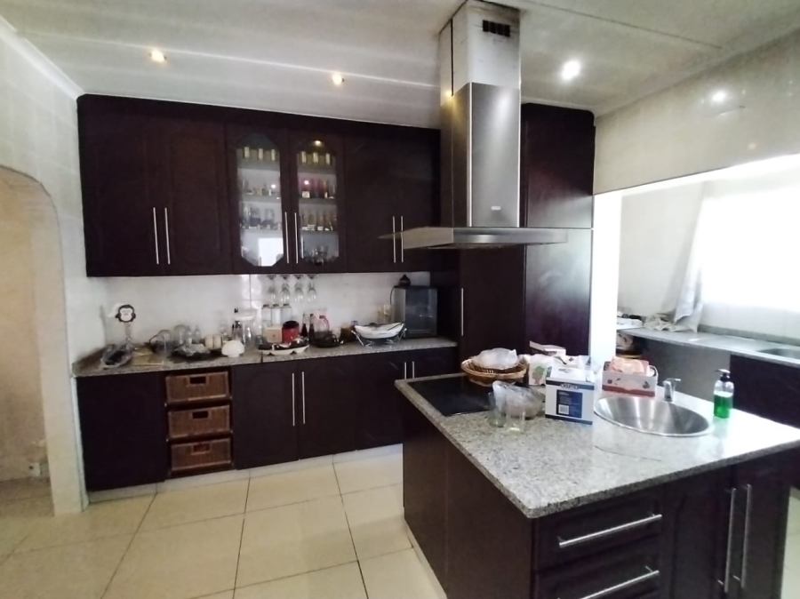2 Bedroom Property for Sale in Uvongo KwaZulu-Natal