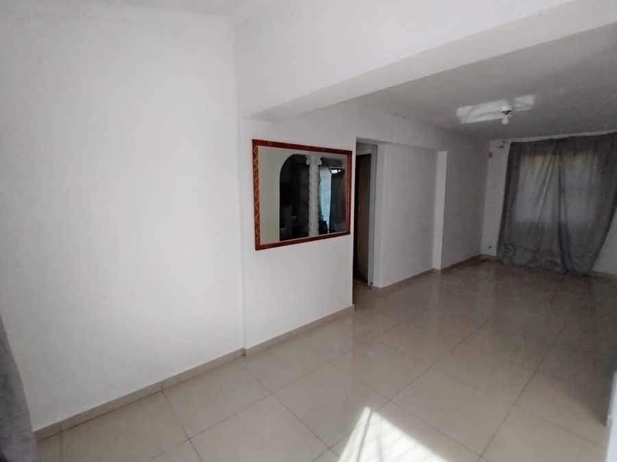 2 Bedroom Property for Sale in Uvongo KwaZulu-Natal