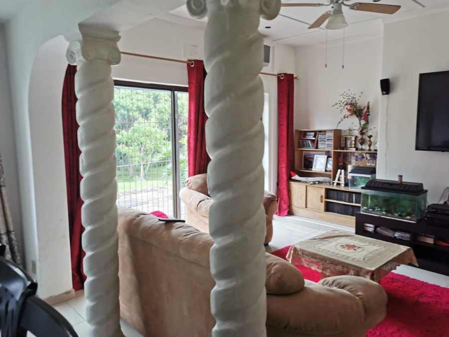 2 Bedroom Property for Sale in Uvongo KwaZulu-Natal