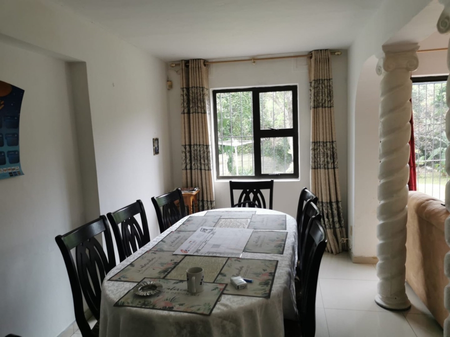 2 Bedroom Property for Sale in Uvongo KwaZulu-Natal