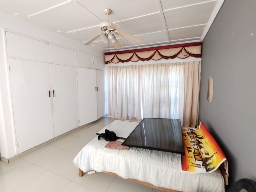 2 Bedroom Property for Sale in Uvongo KwaZulu-Natal